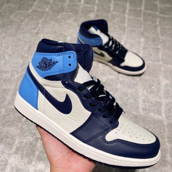 Air Jordan 1 Retro High Obsidian
